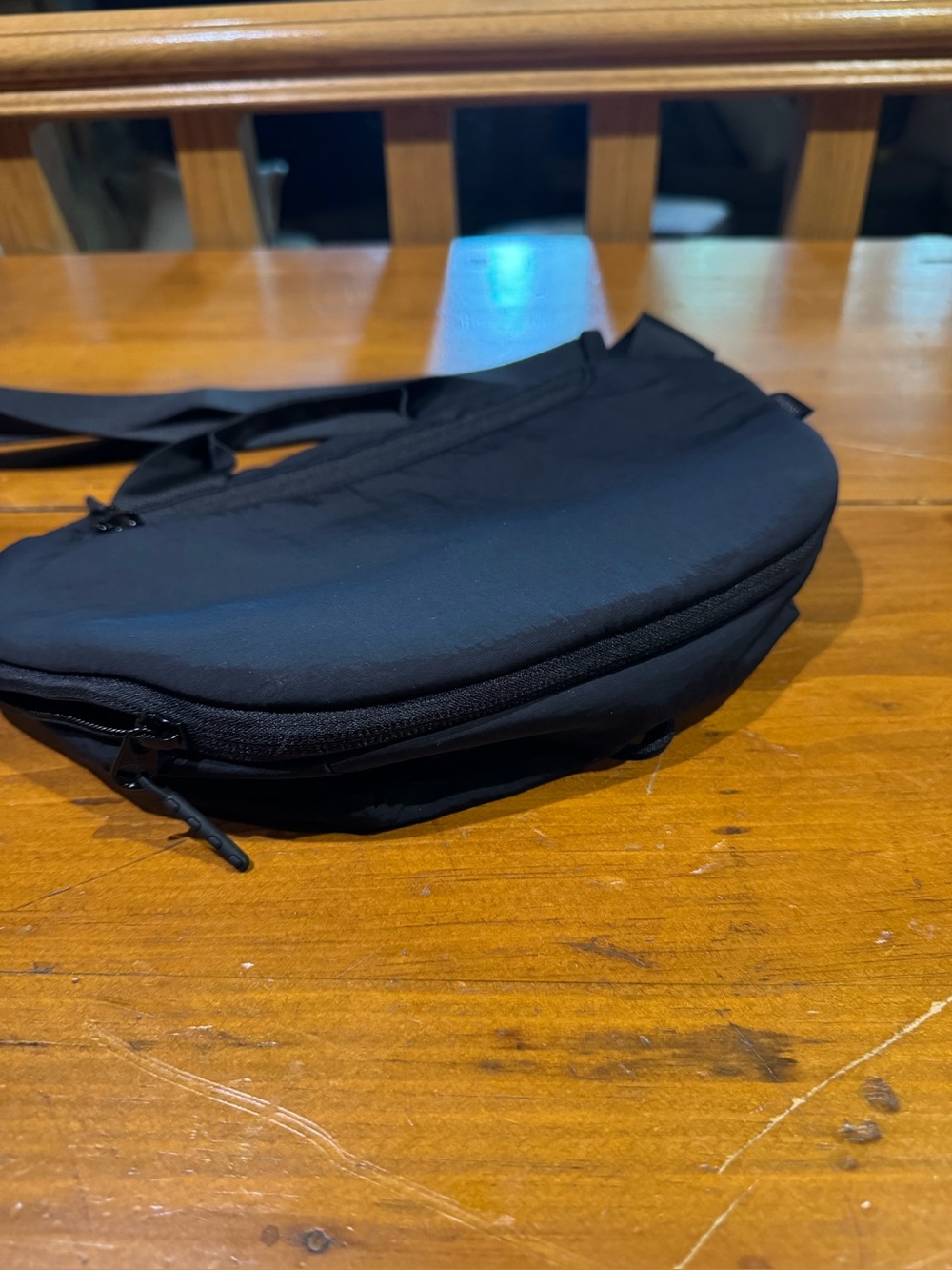 LULULEMON Curved Crossbody Bag - BAG IS BLACK!! - Picture 9 of 13